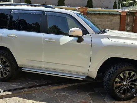 Toyota Land Cruiser 2021 года за 45 000 000 тг. в Алматы – фото 16