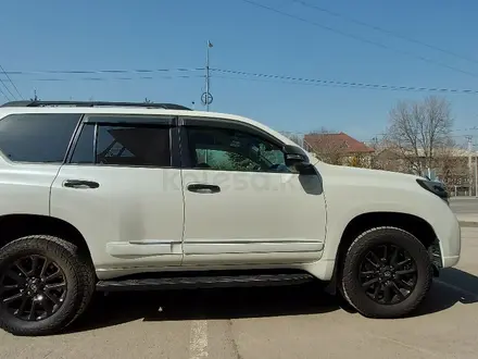 Toyota Land Cruiser Prado 2015 года за 21 500 000 тг. в Алматы – фото 9