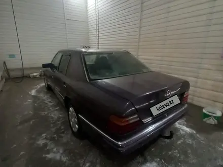 Mercedes-Benz E 250 1992 года за 1 400 000 тг. в Кызылорда – фото 4