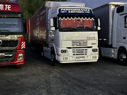 Volvo  FH 1999 года за 20 500 000 тг. в Астана
