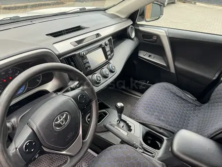 Toyota RAV4 2016 года за 8 500 000 тг. в Уральск – фото 6