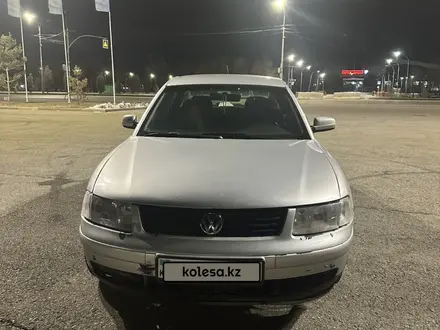 Volkswagen Passat 1999 года за 2 500 000 тг. в Тараз – фото 3