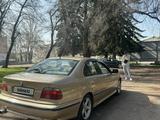 BMW 523 1997 года за 3 000 000 тг. в Алматы – фото 5