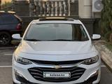 Chevrolet Malibu 2022 годаүшін12 500 000 тг. в Алматы – фото 2