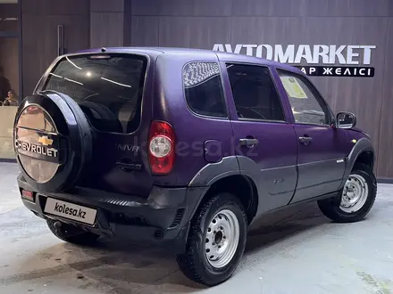 Chevrolet Niva 2012 года за 2 350 000 тг. в Актобе – фото 4