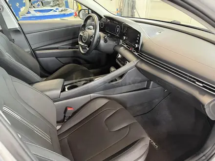 Hyundai Elantra 2021 года за 8 200 000 тг. в Актобе – фото 6