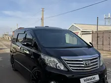 Toyota Alphard, 2013