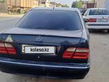 Mercedes-Benz E 320 2000 года за 4 800 000 тг. в Жанаозен – фото 4