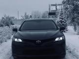 Toyota Camry 2018 года за 8 100 000 тг. в Атырау