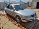 Volkswagen Passat 1997 года за 1 700 000 тг. в Атырау – фото 2