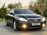 Toyota Camry 2013 года за 8 700 000 тг. в Шымкент – фото 2