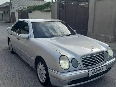 Mercedes-Benz E 280 1997 года за 2 600 000 тг. в Шымкент