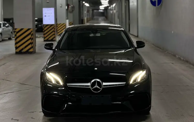 Mercedes-Benz E 200 2019 годаfor19 900 000 тг. в Астана