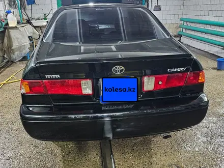 Toyota Camry 2000 года за 4 000 000 тг. в Семей – фото 6