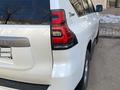 Toyota Land Cruiser Prado 2022 года за 26 500 000 тг. в Павлодар – фото 2