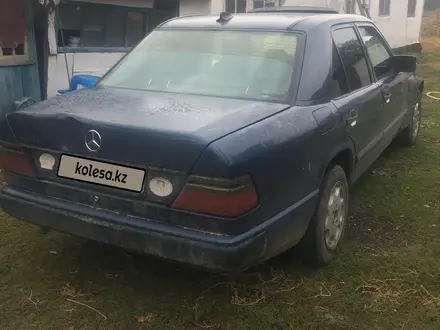 Mercedes-Benz E 200 1988 года за 590 000 тг. в Талдыкорган