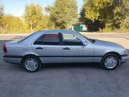 Mercedes-Benz C 180 1993 года за 1 700 000 тг. в Караганда – фото 3