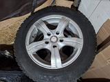 Бу шины комплект с диском за 100 000 тг. в Алматы – фото 2