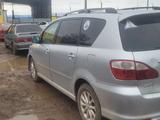 Toyota Ipsum 2004 годаүшін4 300 000 тг. в Уральск – фото 4