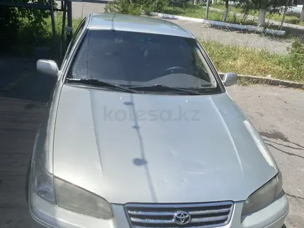 Toyota Camry 2000 года за 3 100 000 тг. в Шымкент