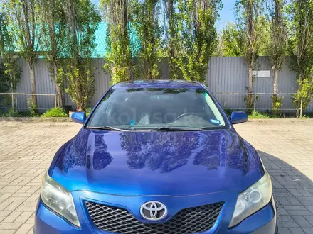 Toyota Camry 2011 года за 3 900 000 тг. в Актобе – фото 2