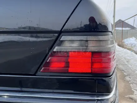 Mercedes-Benz E 250 1993 года за 1 850 000 тг. в Узынагаш – фото 10