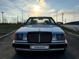 Mercedes-Benz E 320 1993 года за 2 200 000 тг. в Кокшетау – фото 3