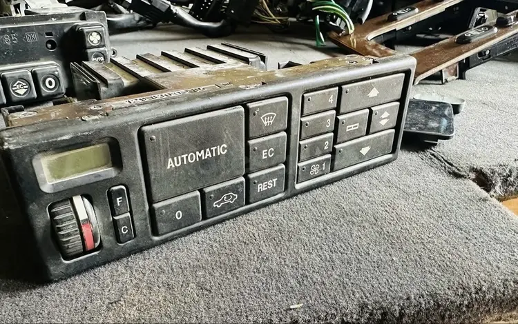 R129 SL500 блок управления климат контроля за 50 000 тг. в Алматы