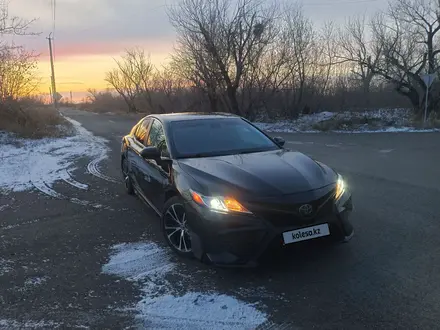 Toyota Camry 2019 года за 13 000 000 тг. в Караганда