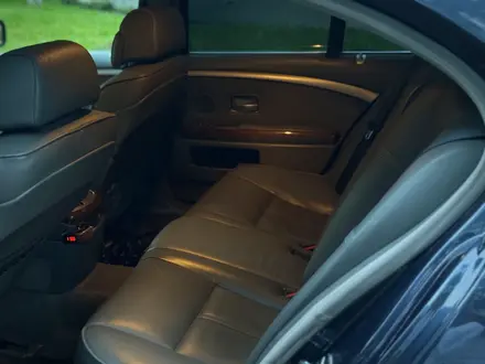 BMW 750 2005 года за 4 500 000 тг. в Алматы – фото 11