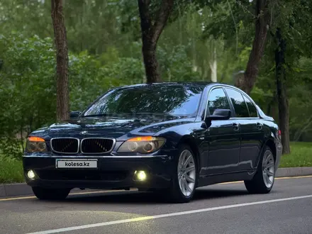 BMW 750 2005 года за 4 500 000 тг. в Алматы – фото 2