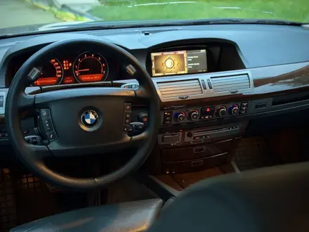 BMW 750 2005 года за 4 500 000 тг. в Алматы – фото 9