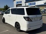 Toyota Vellfire 2010 года за 5 500 000 тг. в Уральск – фото 2