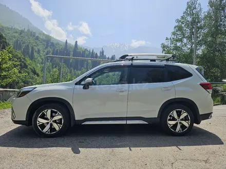 Subaru Forester 2019 года за 12 900 000 тг. в Алматы – фото 2