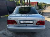 Mercedes-Benz E 230 1996 годаүшін1 800 000 тг. в Алматы – фото 3