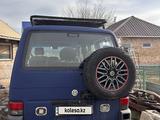 Volkswagen Transporter 1997 года за 5 500 000 тг. в Алматы – фото 4
