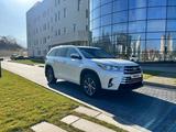 Toyota Highlander 2018 года за 18 500 000 тг. в Алматы – фото 3