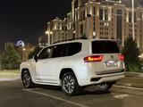 Toyota Land Cruiser 2023 года за 53 500 000 тг. в Алматы – фото 5