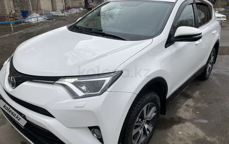 Toyota RAV4 2016 года за 10 750 000 тг. в Астана