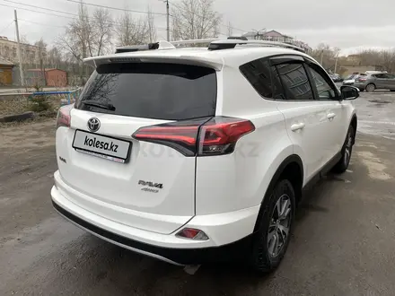 Toyota RAV4 2016 года за 11 350 000 тг. в Астана – фото 17