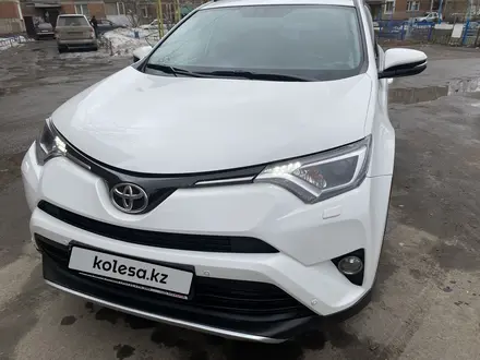 Toyota RAV4 2016 года за 11 350 000 тг. в Астана – фото 21