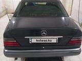Mercedes-Benz E 200 1995 годаүшін2 400 000 тг. в Актобе – фото 4