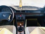 Mercedes-Benz E 200 1994 года за 1 000 000 тг. в Жезказган – фото 5