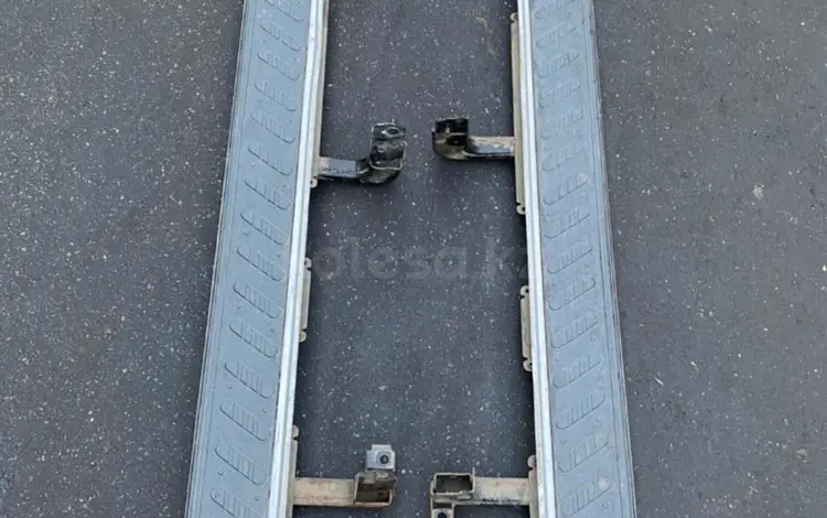 Пороги подножки паджеро за 50 000 тг. в Уральск