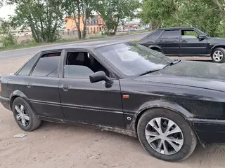 Audi 80