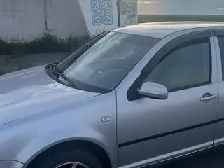 Volkswagen Golf, 2000