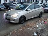 Hyundai Solaris 2011 годаfor2 700 000 тг. в Уральск – фото 2