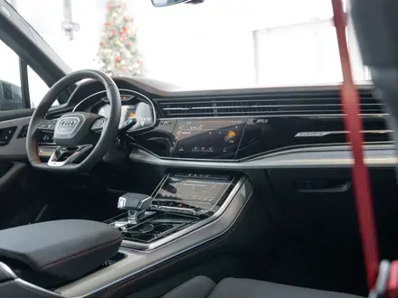 Audi Q7 55 TFSI 2024 года за 61 450 000 тг. в Алматы – фото 31
