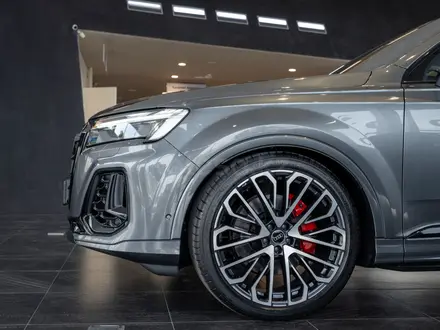 Audi Q7 55 TFSI 2024 года за 61 450 000 тг. в Алматы – фото 15