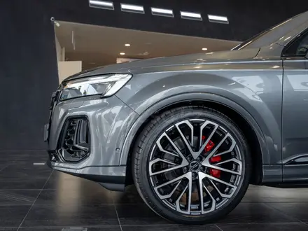 Audi Q7 55 TFSI 2024 года за 61 450 000 тг. в Алматы – фото 16